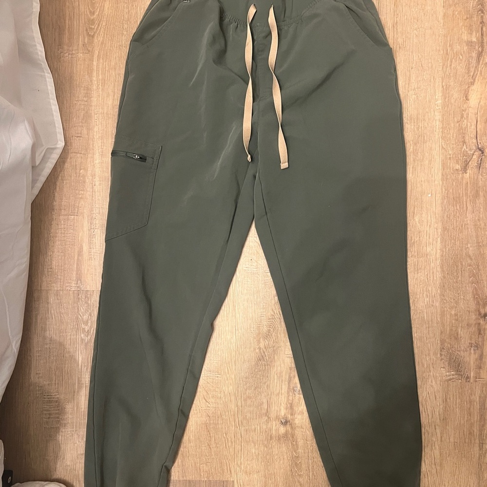 Figs moss Green medium tall high rise Zamora joggers
